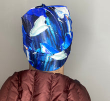 Charger l'image dans la galerie, Tuque Funky - BLUE SHARK