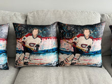 Charger l&#39;image dans la galerie, Coussin Guy Lafleur
